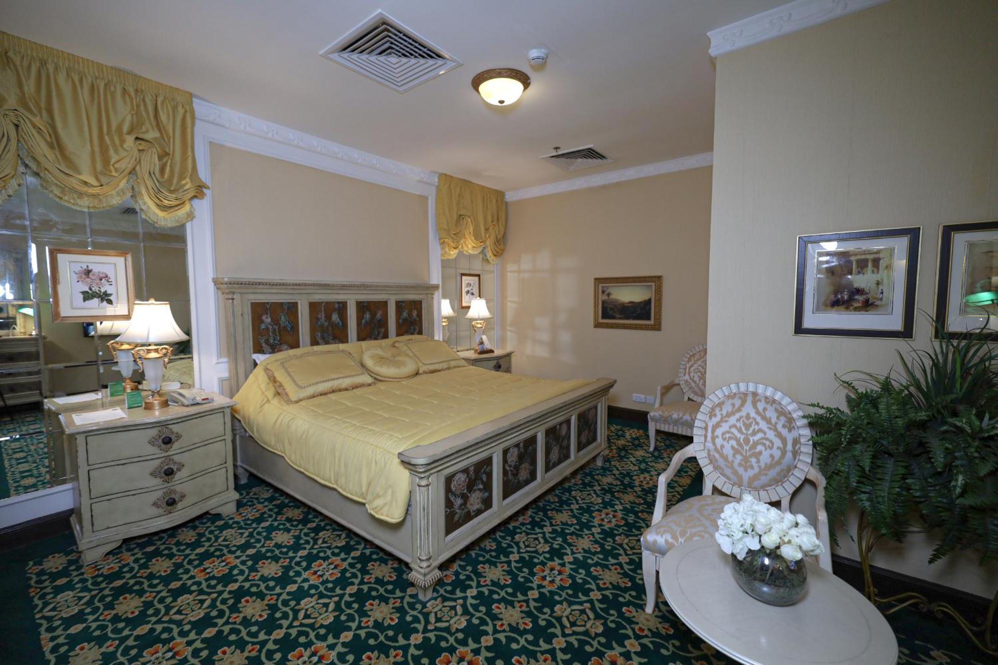 Habitat Suites, Hotel 5*