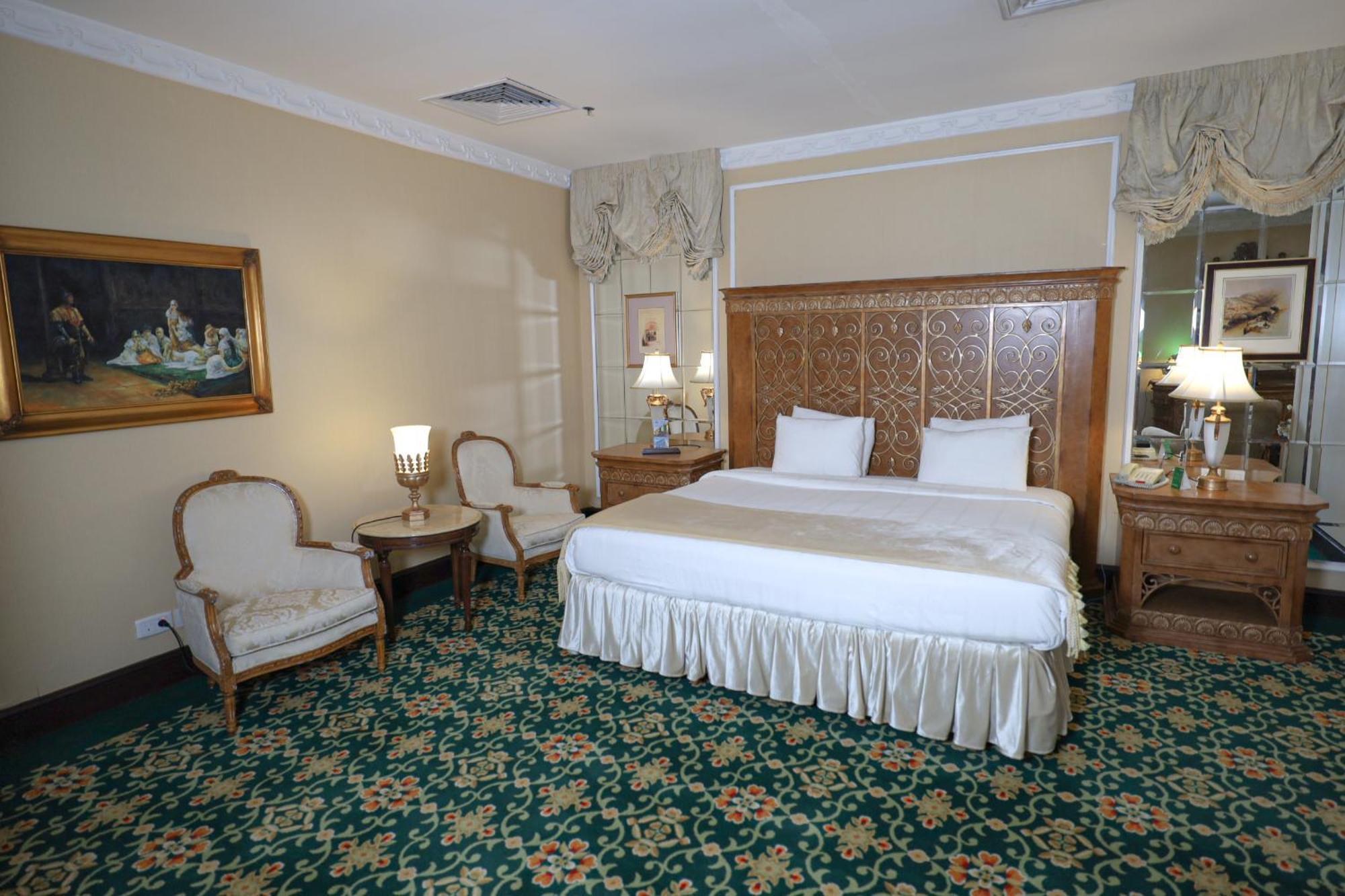 Hotel Habitat Suites, 5*