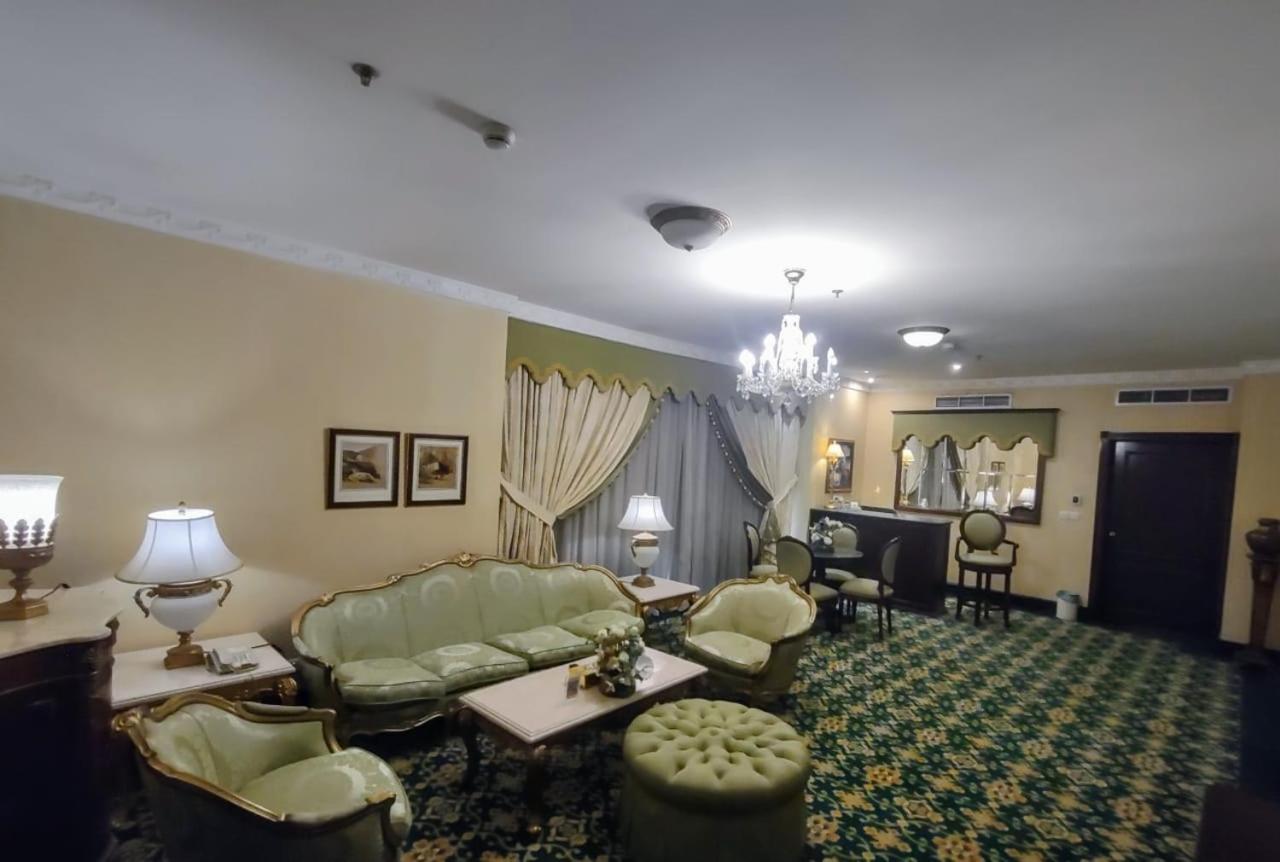 Habitat Suites, 5*