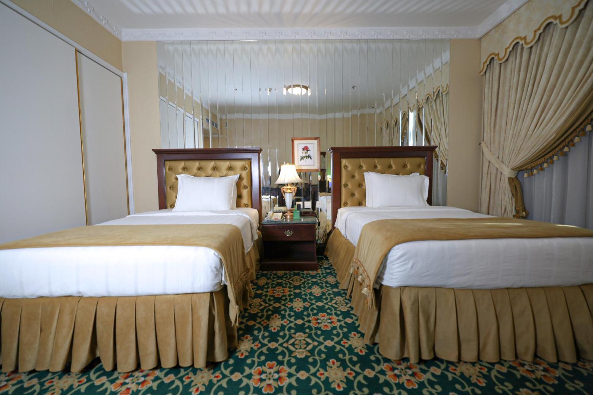 Habitat Suites, 5*